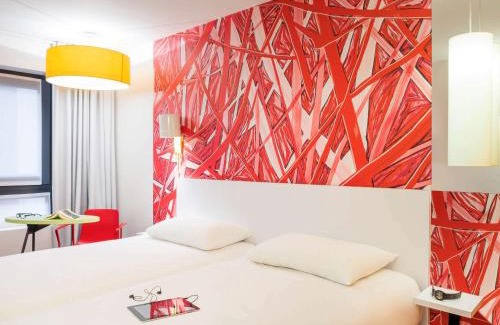 Gambetta Hotel | ibis Styles Paris La Défense Courbevoie