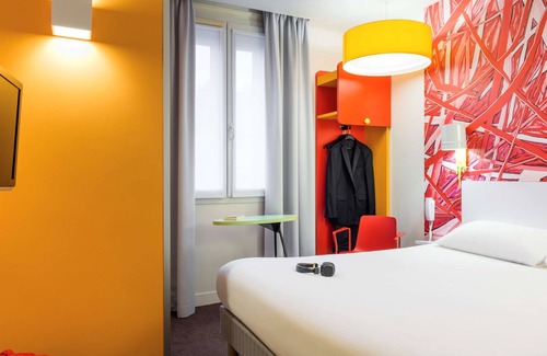 Gambetta Hotel | ibis Styles Paris La Defense Courbevoie
