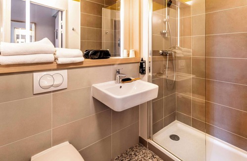 Prevessin-Moens Hotel | ibis Styles Prevessin Geneve Airport