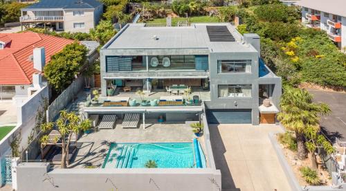 Camps Bay Apartment | IBIZA SUITE in MODERN, LUXURY VILLA in CAMPS BAY