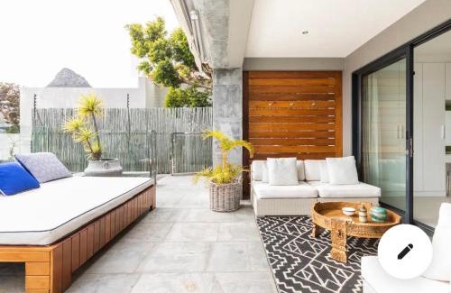 Camps Bay Apartment | IBIZA SUITE in MODERN, LUXURY VILLA in CAMPS BAY