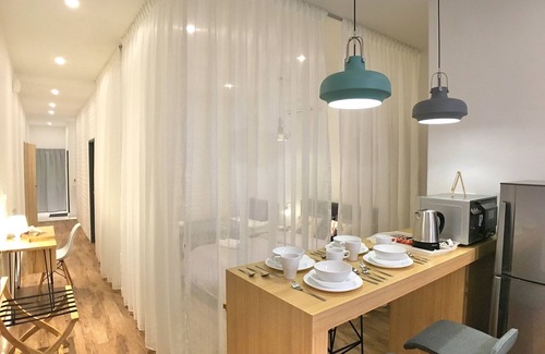 Downtown George Town House | iBook4 Deluxe 2 Bedroom Gurney Suite by iBook Homestay