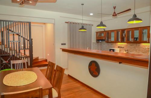 Hikkaduwa Villa | IBSON Villa - 02 Hikkaduwa with 4 Bedrooms & Salt Water Swimming Pool