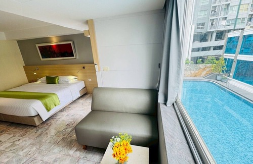 Talat Phlu Hotel | iCheck inn Thapra