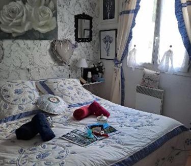 Sollies-Toucas House | ICI et MAINTENANT Chambres chez l'Habitant