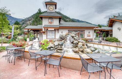 Downtown Leavenworth Apartment | Icicle Village Resort 507: Alpenglow Condo