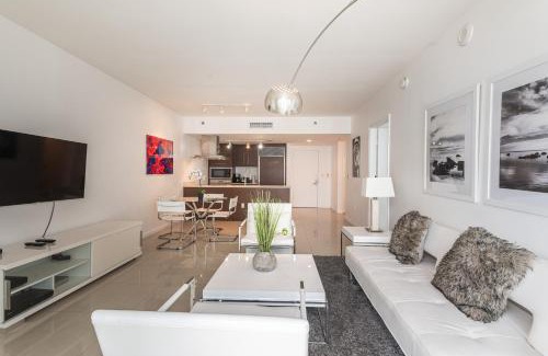 Downtown Miami Apartment | Icon Brickell Residences