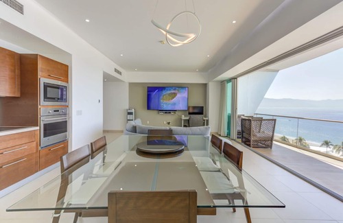 Puerto Vallarta Condo | Icon Stunning Ocean Views, 2 Bedrooms 2 bath Icon Condo