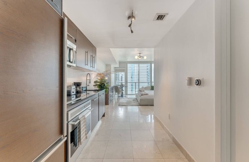 Downtown Miami Condo | ICON W BRICKELL BY IMD MIAMI VACATION RENTALS COZY STUDIO