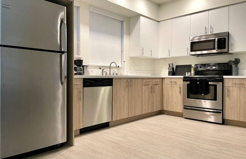San Jose House | Iconic 2A San Jose Home w/Pool, Gym, & AC!