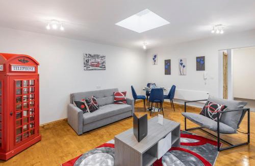 Golders Green Apartment | Iconic London Apartment