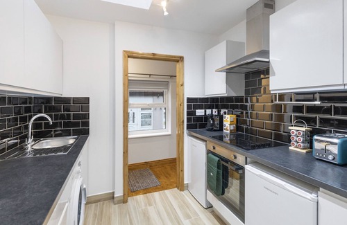Golders Green Apartment | Iconic London Apartment - Excellent Location