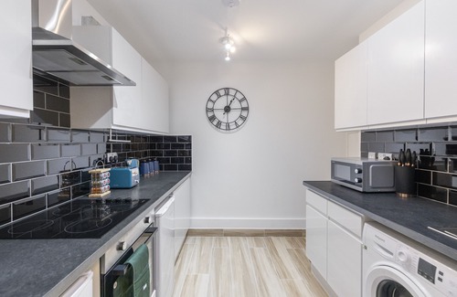 Golders Green Apartment | Iconic London Apartment - Excellent Location
