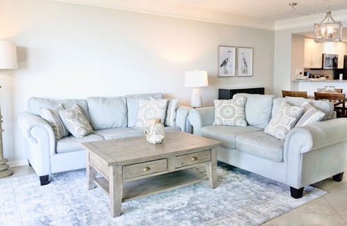Miramar Beach Condo | ICONIC MIRAMAR BEACH EDGEWATER 2/2! SPECTACULAR GULF VIEWS!BCH SRVC INCL!