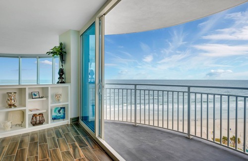 Daytona Beach Shores Condo | ICONIC Oceanview Unit ~ Completely renovated!