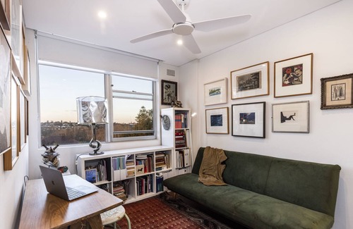 Woollahra Apartment | Iconic Skyline Views, 1 Bdrm & Study/Bdrm, Parking