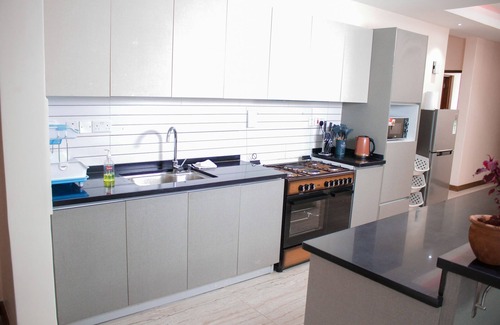 Muthaiga Apartment | ICONIC Tribute to Nairobi 3bed/3bath LUXURY Apartment
