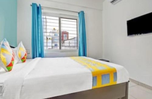 Bilekahalli Hotel | ICY White Crystal
