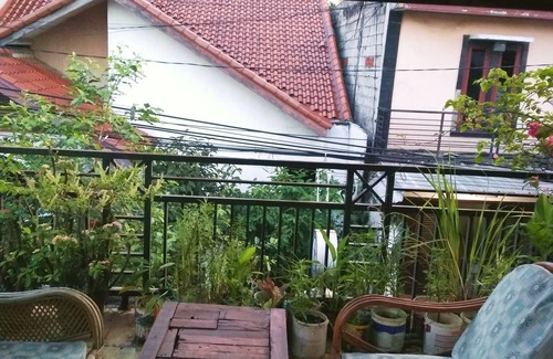 Jakarta House | Welcoming house with AC in vibrant Jakarta