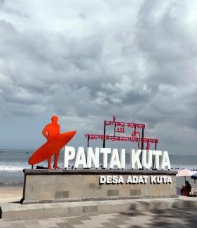 Tuban Villa | Tuluscoliving Villa