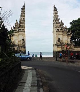 Tuban Villa | Tuluscoliving Villa