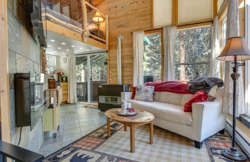 Idaho Springs House | Idaho Springs Cabin with Hot Tub on Half Acre!