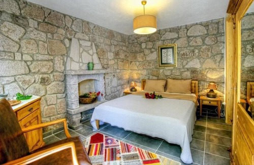 Behram Hotel | Idasos Tasodalar