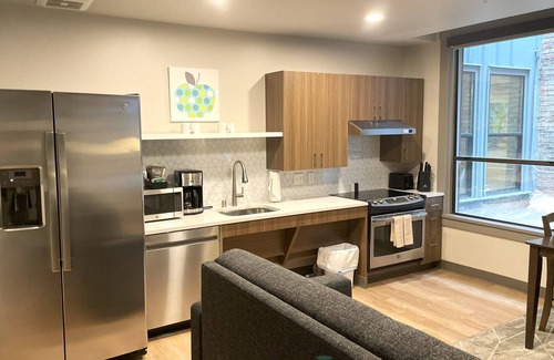 Riverside Apartment | Ideal 1 Bed ADA Accessible Travel Apartment in the Heart of Spokane