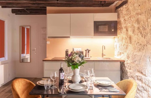 Porte-Saint-Martin Apartment | Ideal and cozy 2BD in Saint-Martin