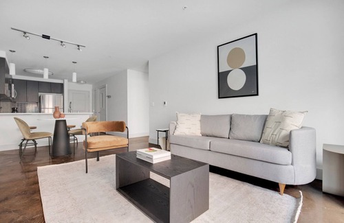 West Bellevue Apartment | Ideal Bellevue 1BR w/Gym & Roof Lounge, easy commute, by Blueground