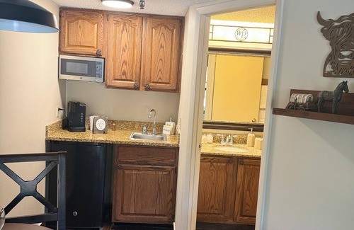 River Ranch Condo | Ideal Condo in River Ranch Across from the water park and near the rodeo