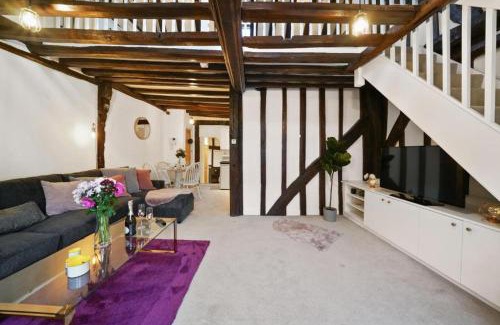 Canterbury Apartment | Ideal duplex in Canterbury - Sleeps 6