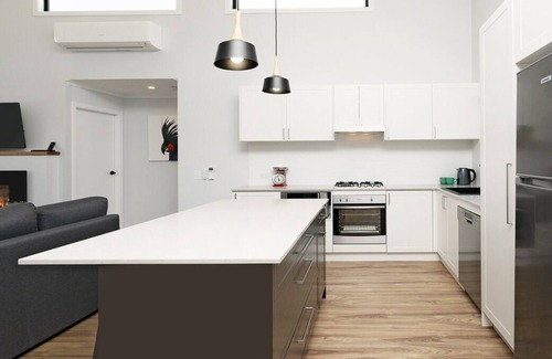 East Jindabyne House | Ideal for both winter and summer adventures in the Snowy Mountains.
