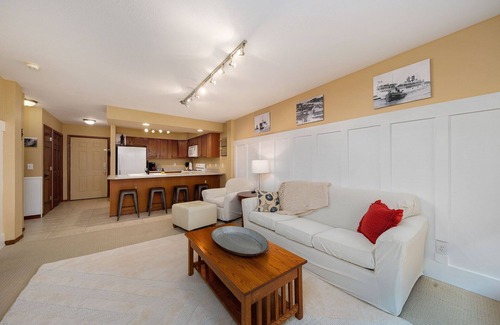 South Haven Condo | Ideal for couples with a central location steps from everything!