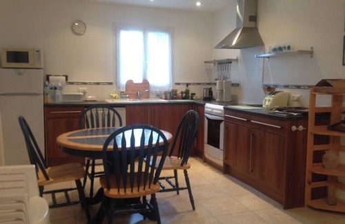 Cessenon-sur-Orb Villa | Ideal for family & friends to enjoy a holiday together, but have your own space.