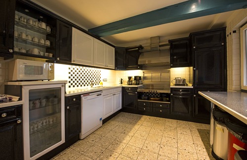 Wiarden Apartment | Ideal for large groups and family reunions Linen and towels included