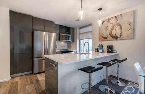 Shawmut Apartment | Ideal for Medical Professionals! South End Boston 1BR | WiFi & Laundry