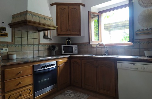 Bordils Cottage | Ideal for vacations in family. Emplacement favoured to visit the zoneBig house