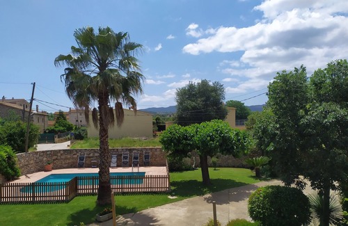 Bordils Cottage | Ideal for vacations in family. Emplacement favoured to visit the zoneBig house