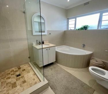 Mouille Point Apartment | Ideal location, Mouille Point
