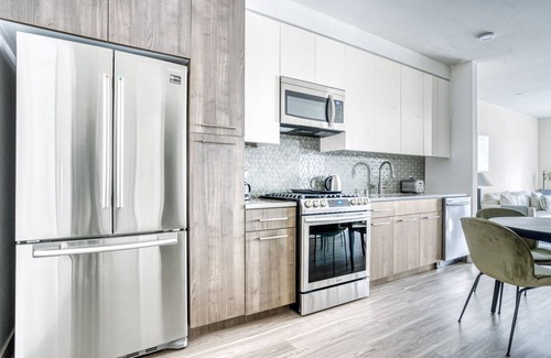 Mountain View Apartment | Ideal Mountain View 1BR w/Pool, Gym & W/D, near 280 & 101, by Blueground