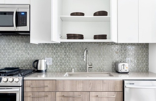 Mountain View Apartment | Ideal Mountain View 1BR w/Pool, Gym & W/D, near 280 & 101, by Blueground