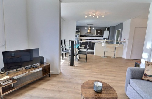Troyes Apartment | ideal PRO/family*WiFi*private parking*quiet