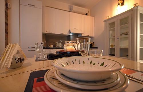 Certosa Apartment | Ideal Rent - Catullo 9