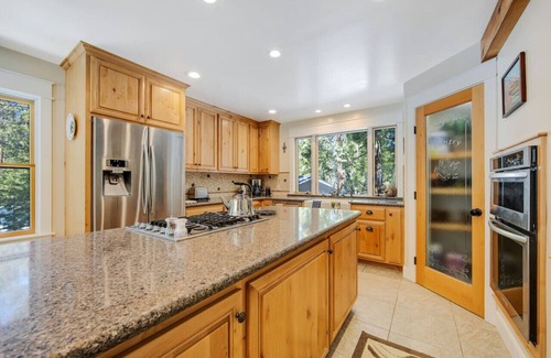 Idyllwild House | Ideal Spacious Mountain Home