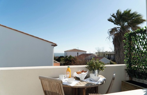 Perols Apartment | Ideal stay, with beaches, ponds and tramway just around the corner! Apt 2