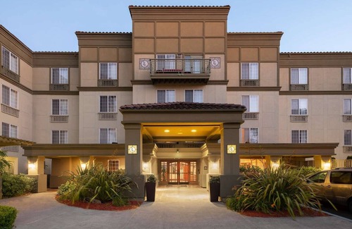 East Roseville Parkway House | Ideal Suite Perfect for Extended Stays, Families, & Business Travelers!