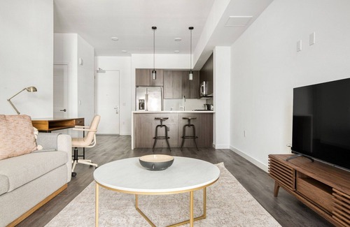 Warner Center Apartment | Ideal Woodland Hills 2BR w/Pool & Gym, near Warner Center, by Blueground