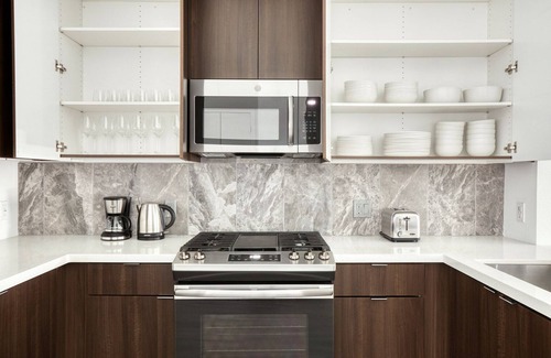 Warner Center Apartment | Ideal Woodland Hills 2BR w/Pool & Gym, near Warner Center, by Blueground