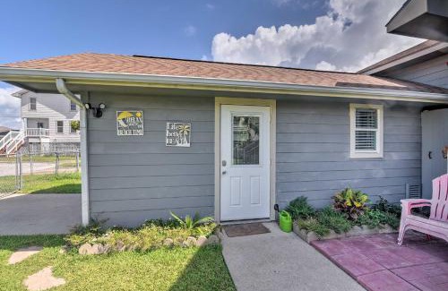 Galveston Apartment | Ideally Located Galveston Apartment By Beach!